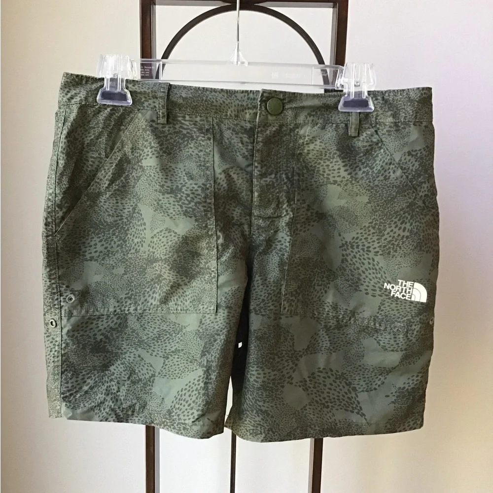 The North Face Amphibious Shorts Adjustable Waist Lightweight Hiking Shorts Girl